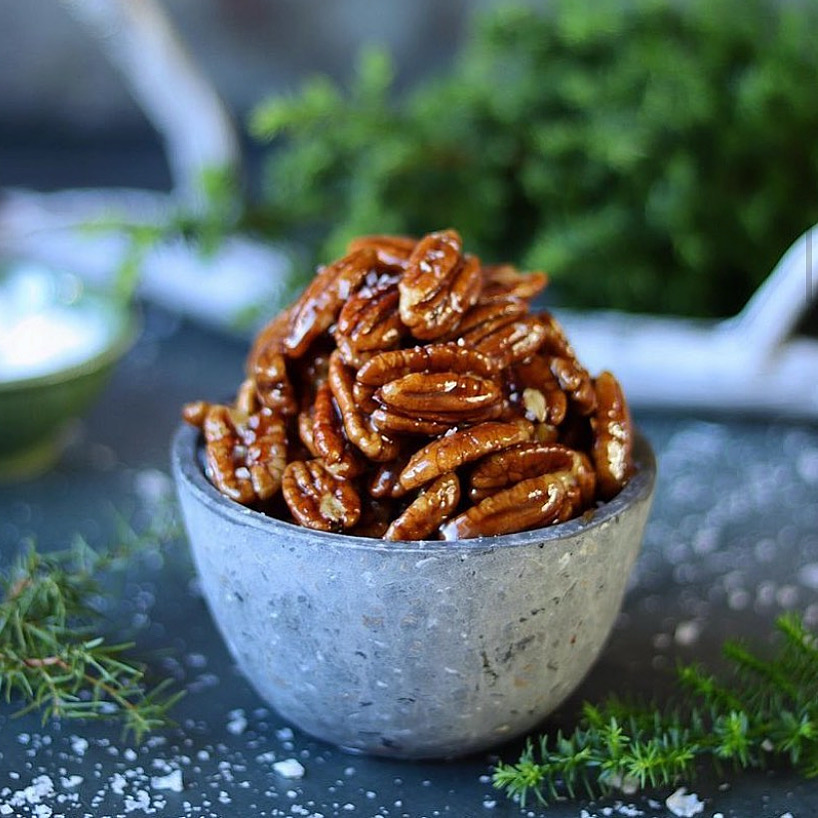 Pecannötter med lönnsirap och chili