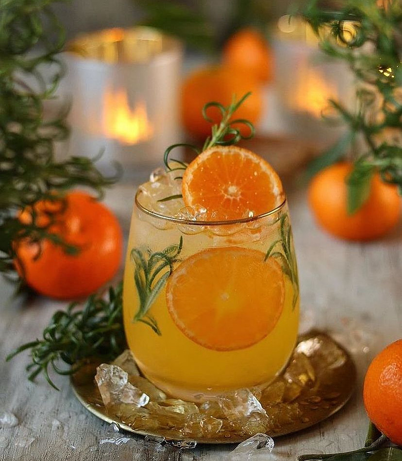 Gin och tonic med clementin och rosmarin