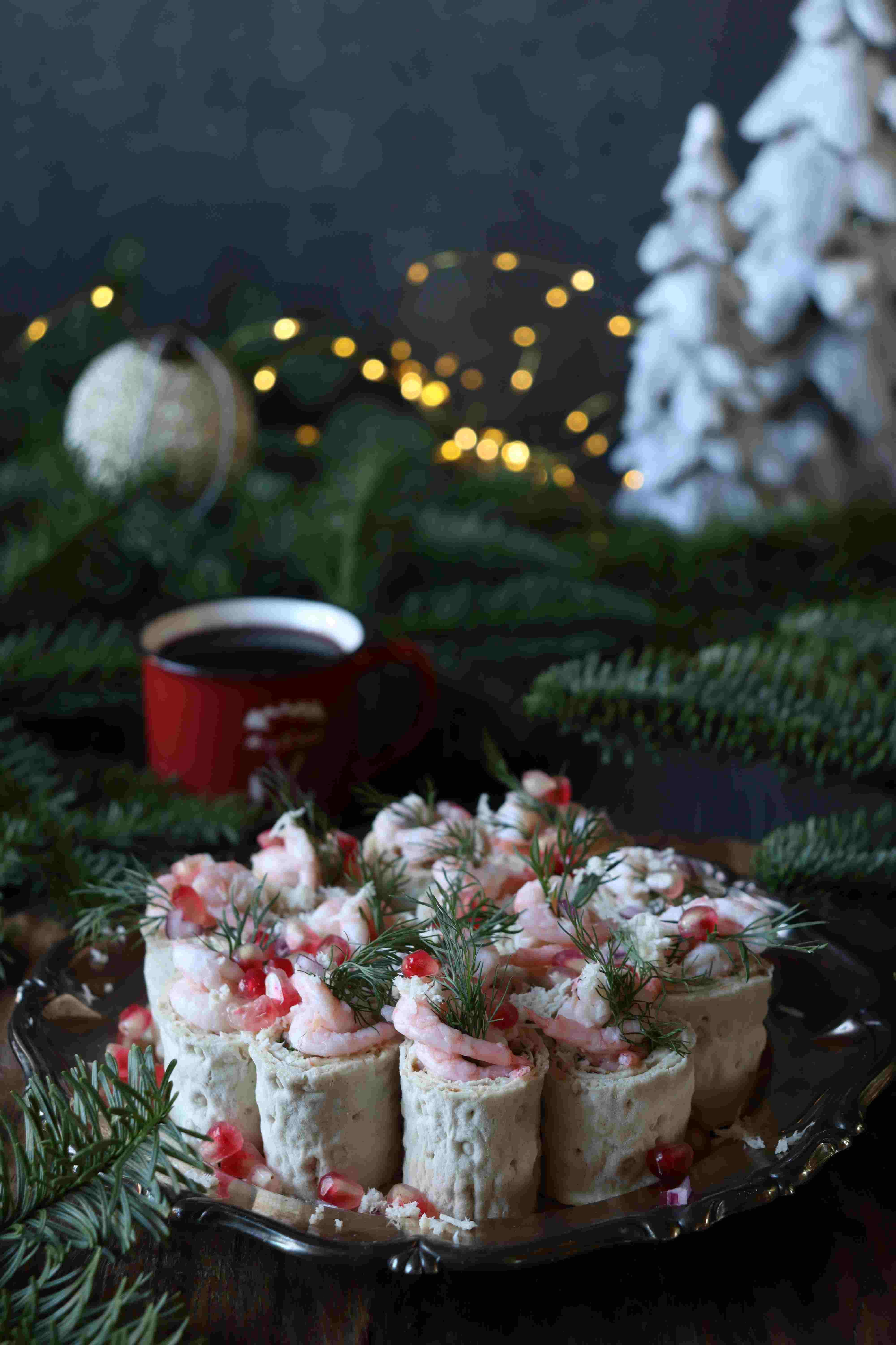 Tunnbrödsrullar med skagenröra