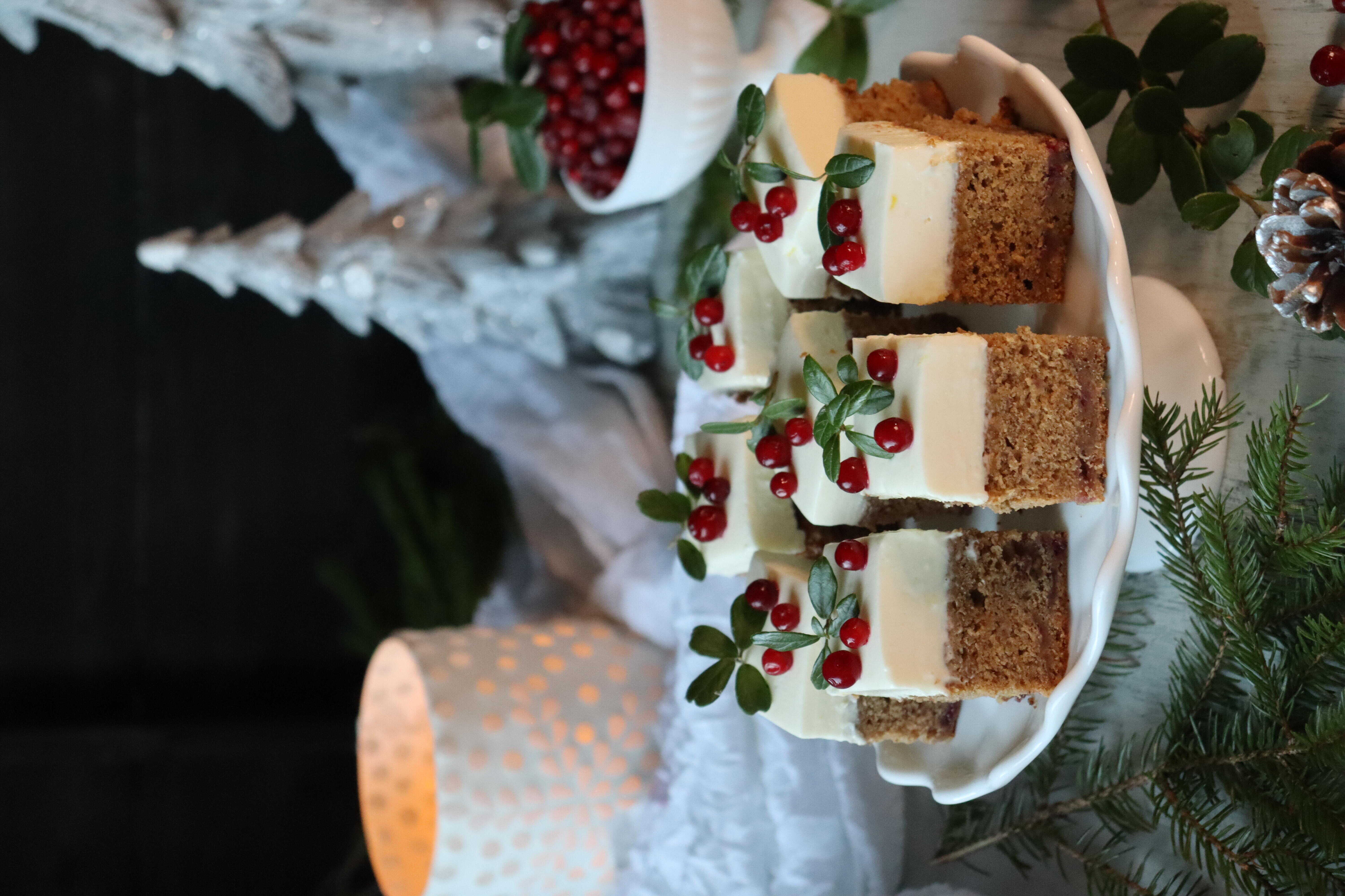 Mjuka pepparkaksrutor med citronfrosting Thumbnail