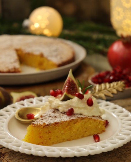 Saffranskaka med vit choklad och clementin